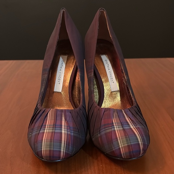 Cynthia Vincent, Bordeaux Red Tartan Plaid heels 7 - Picture 3 of 6
